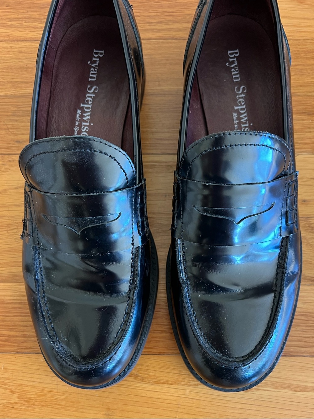 Bryan Stepwise Black Loafers